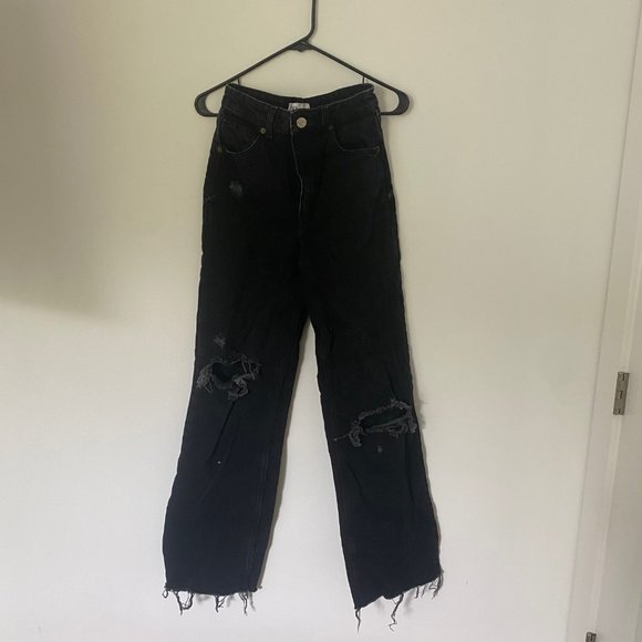 Zara Wide Legged Ripped Jeans - Picture 2 of 7